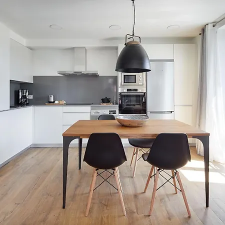 Apartment H Suite3a By Smiling